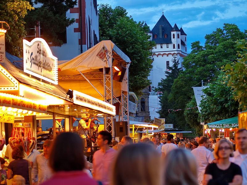 Eltville — die Sektstadt am Rhein